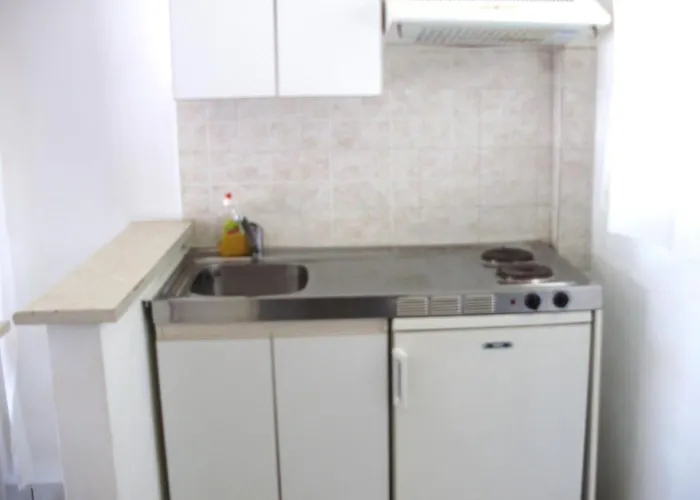 George Πανσιόν Γαλησσάς